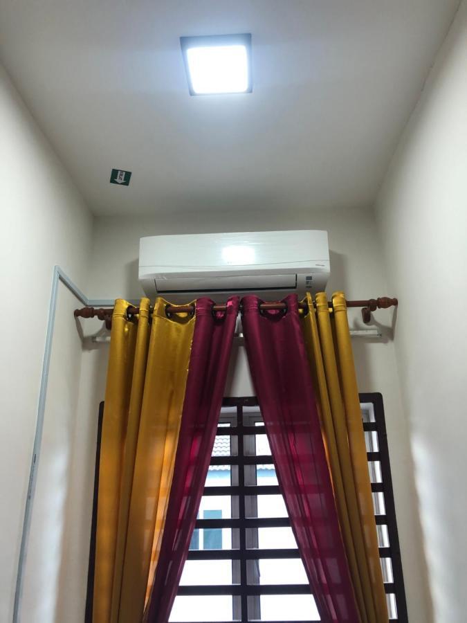 Hasnifana Homestay Seri Iskandar Dış mekan fotoğraf